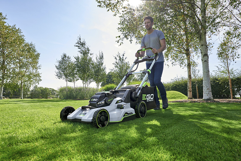 SPD_LM2135E-SP_EGOEU_MOWER_LIFESTYLE_02